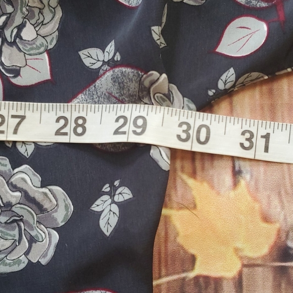 LulaRoe Floral Cardigan - Picture 9 of 11